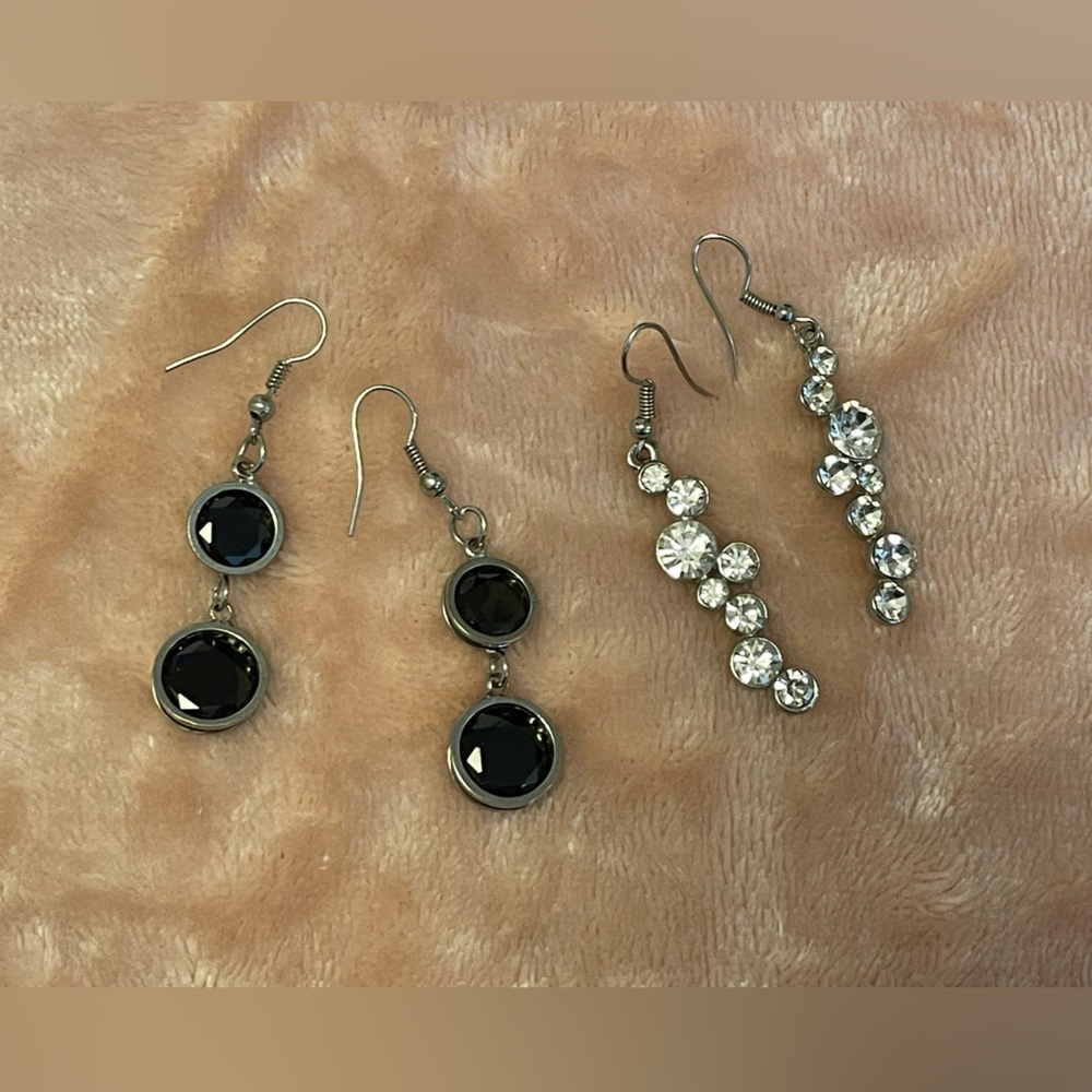 Dangling Earring Set